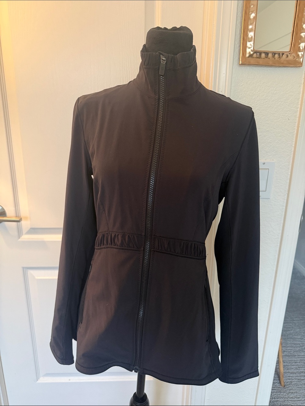 Lululemon Black Women's Lightweight Zip-Up Jacket